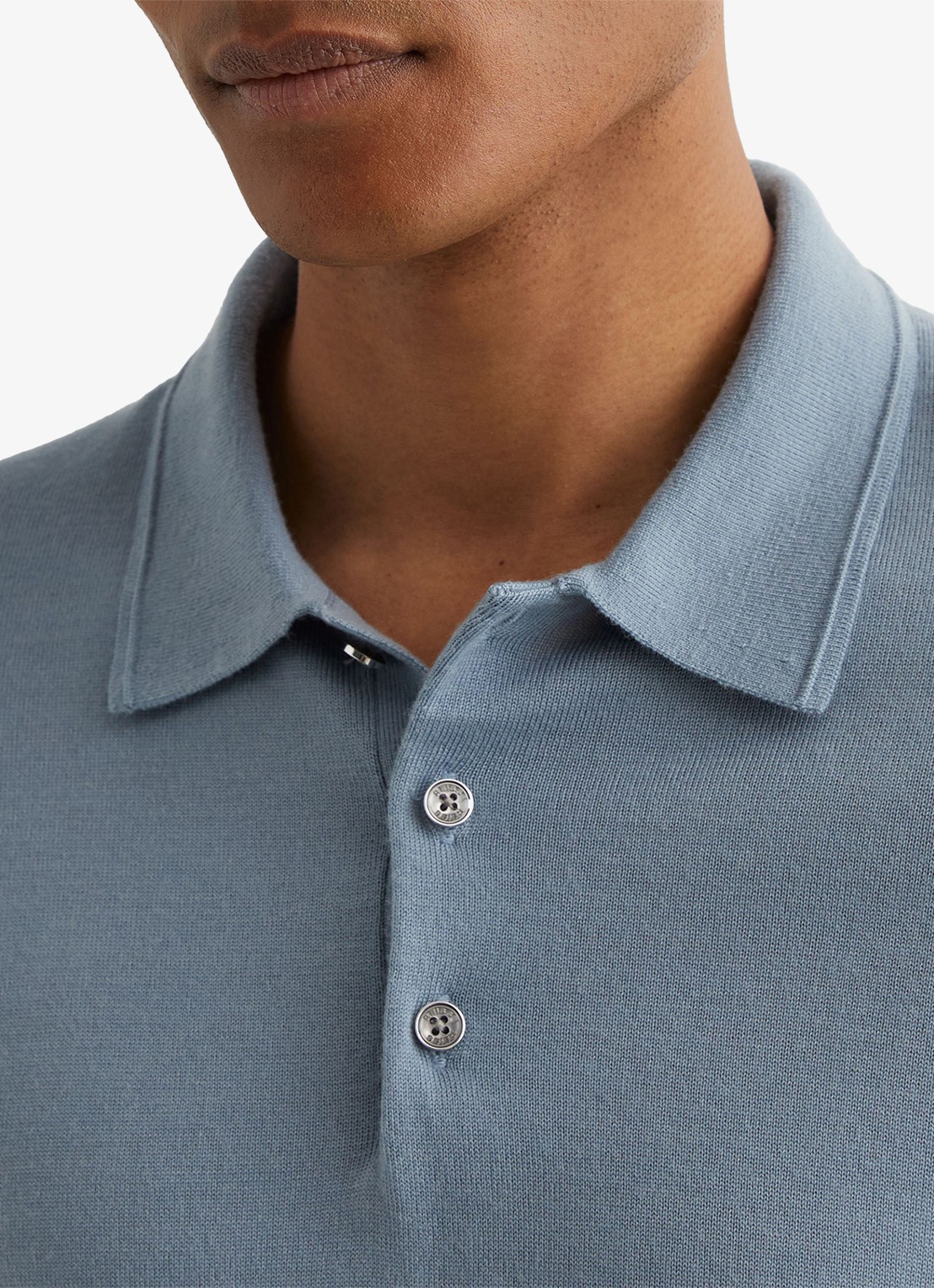 Reiss Trafford regular fit polo van merino wol - detail 2 lichtblauw