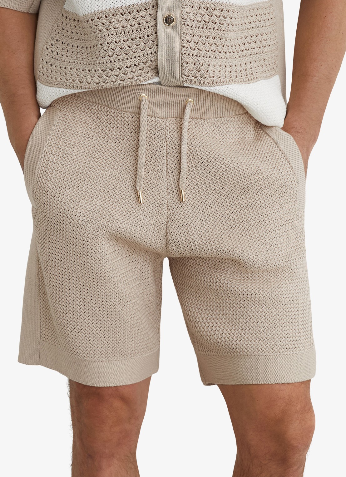 Reiss Vigo straight fit korte broek met structuur - detail 2 stone / beige
