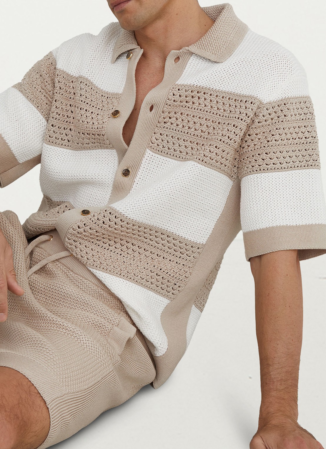 Reiss Vigo straight fit korte broek met structuur - detail 4 stone / beige