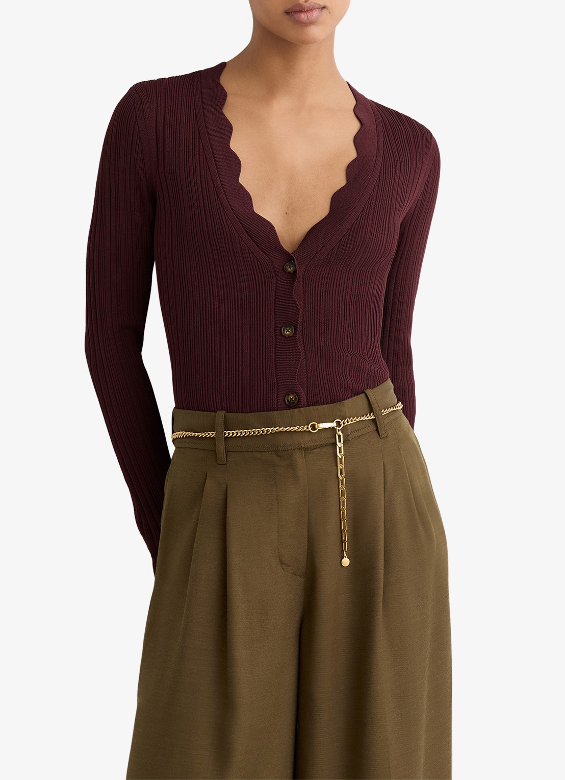 Reiss Vinny ribgebreid vest met V-hals - detail bordeauxrood