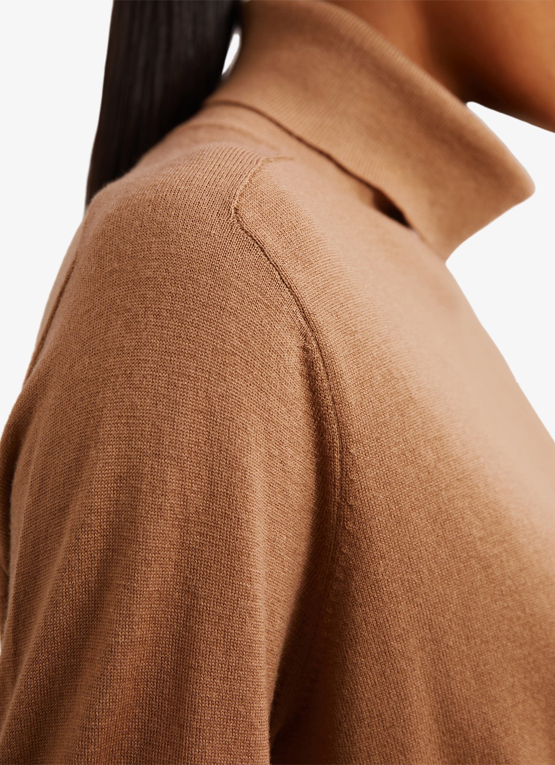 Reiss Wendy fijngebreide trui van wol met col - detail 4 camel