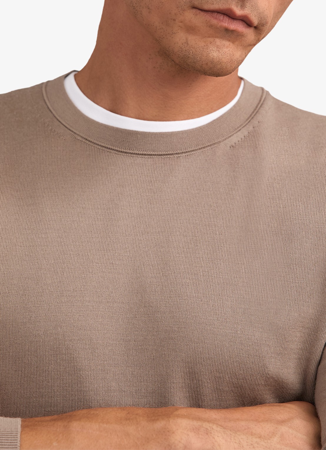 Reiss Wessex sweater van merino wol - detail 2 camel