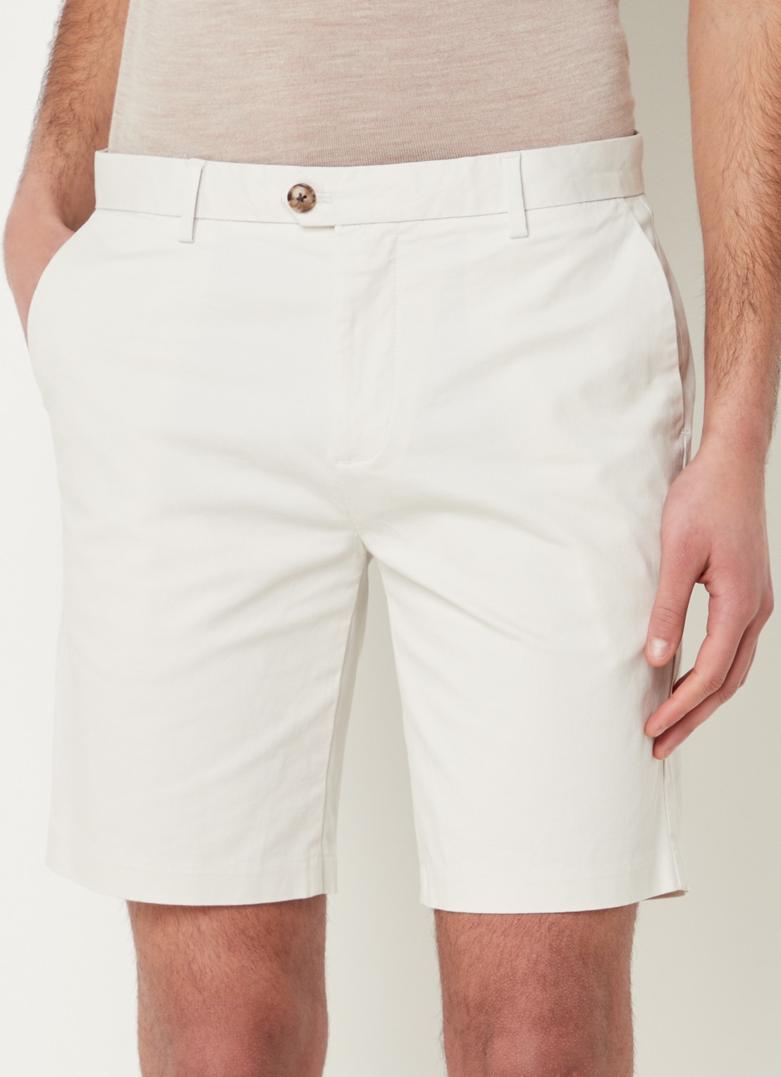 Reiss Wicket straight fit korte chino met steekzakken  - detail 4 gebroken wit