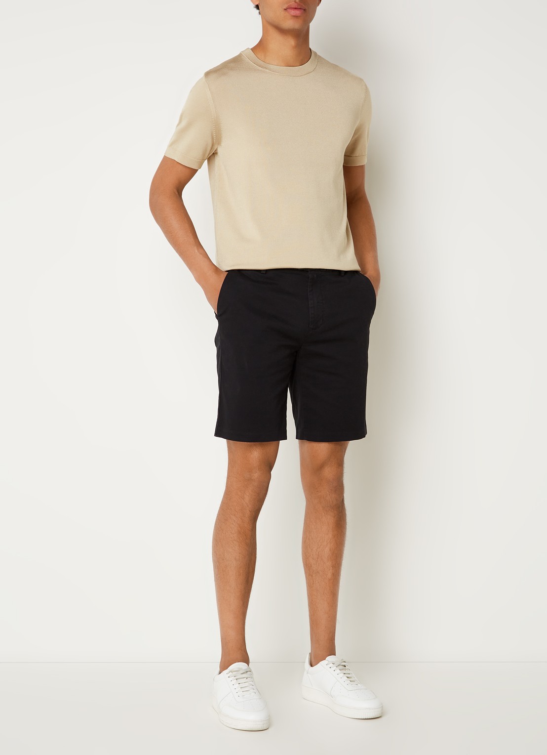 Reiss Wicket straight fit korte chino met steekzakken  - voorkant 4 zwart