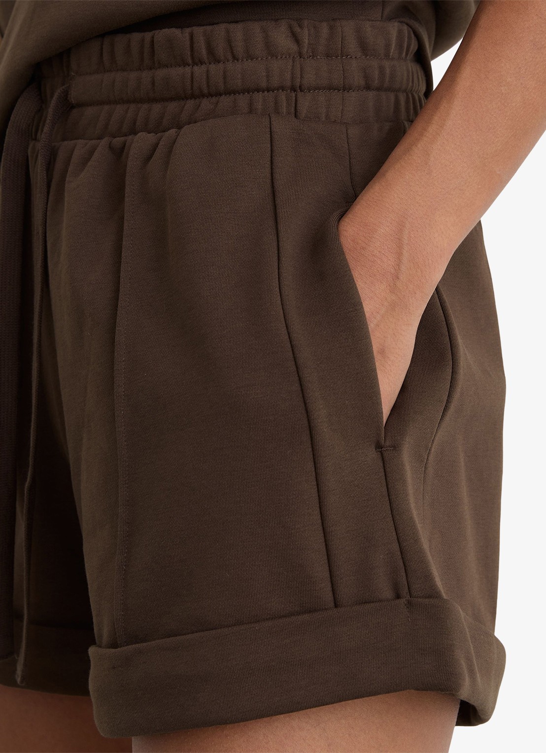Reiss Willa high waist straight fit korte broek met steekzakken - detail 5 chocoladebruin