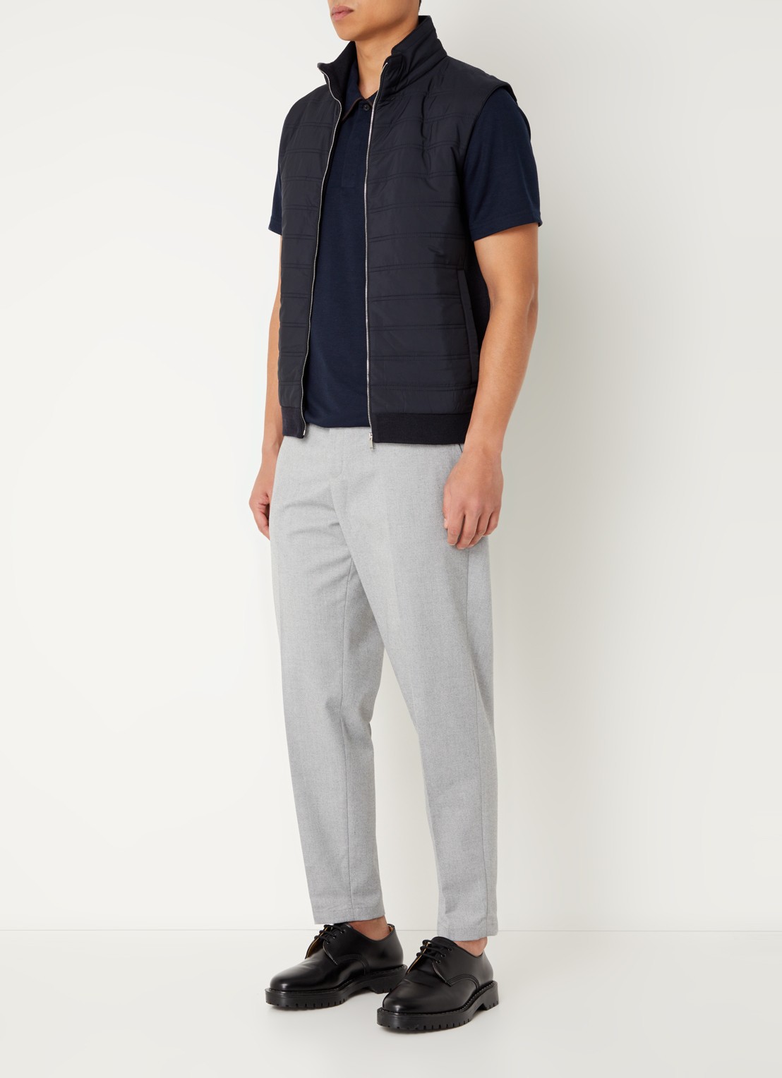 Reiss William fijngebreid gilet in wolblend met gewatteerd voorpand - voorkant 4 donkerblauw