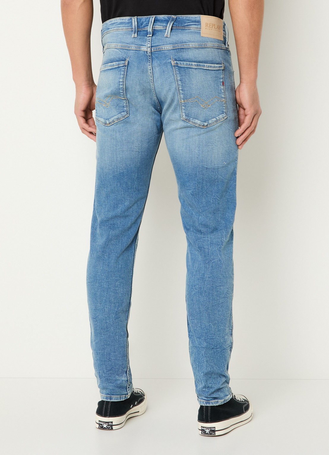 Replay 573 slim fit jeans met lichte wassing - achterkant indigo