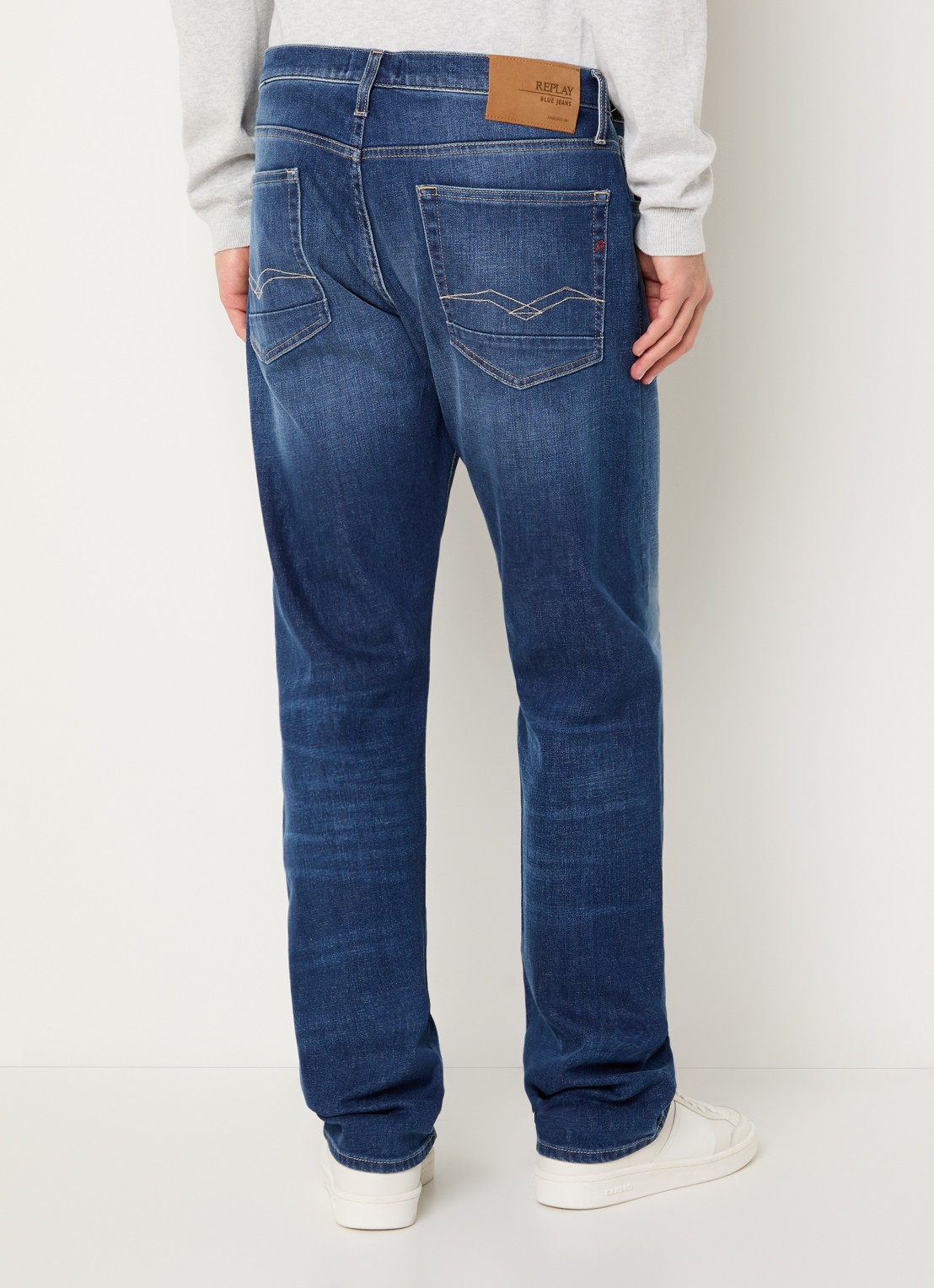 Replay Aideen loose fit jeans met donkere wassing - achterkant 5 indigo