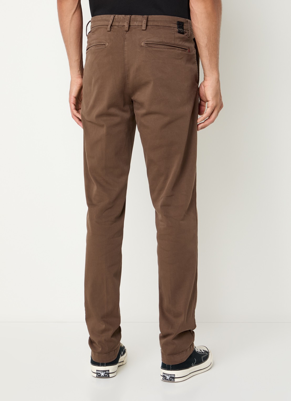 Replay Benini slim fit chino met steekzakken - achterkant 5 lichtbruin