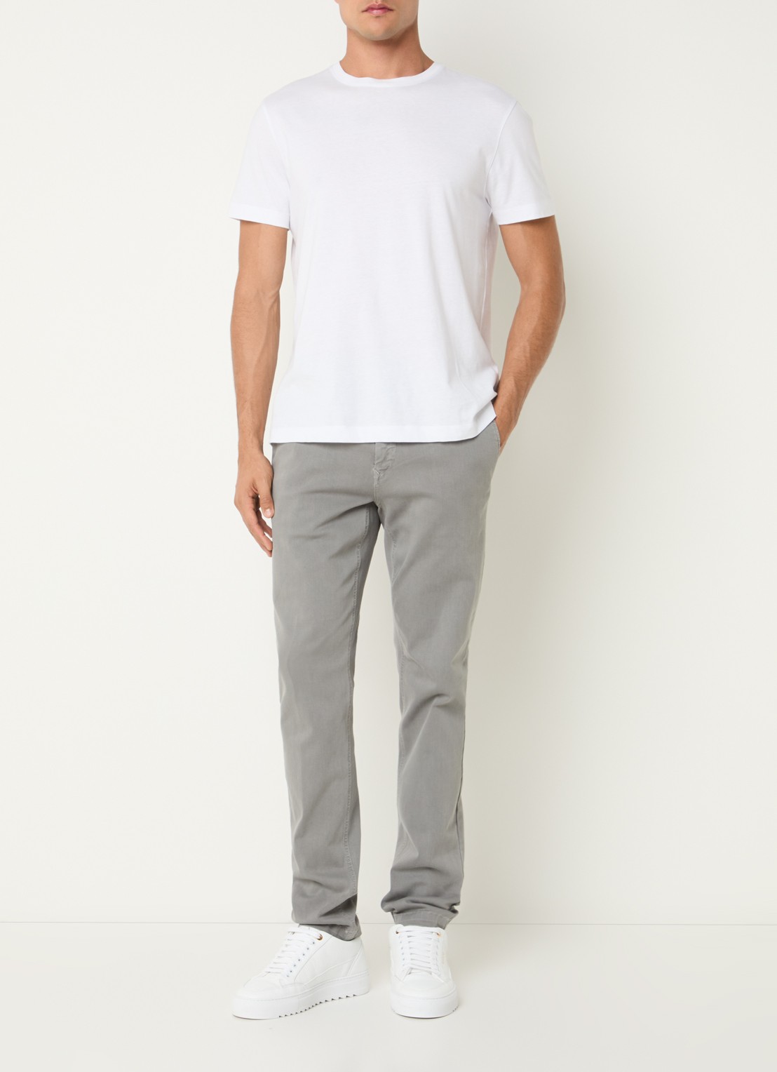 Replay Benni slim fit broek met steekzakken - voorkant 3 lichtgrijs