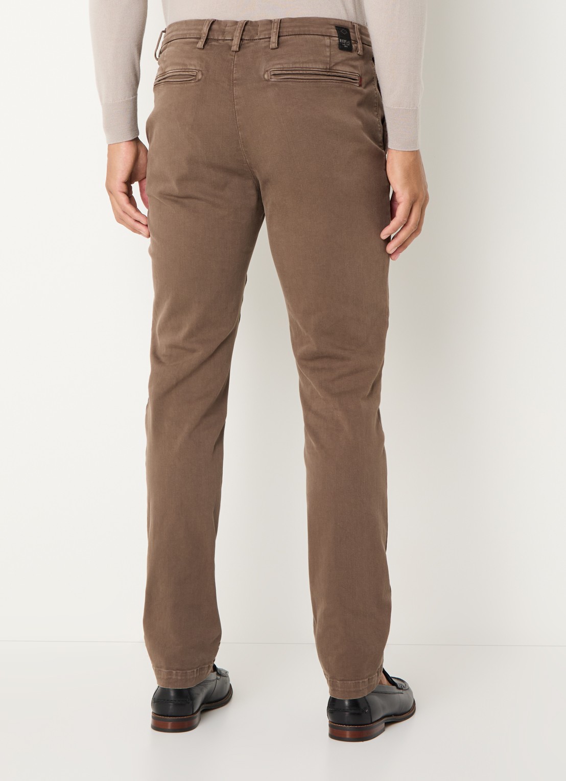 Replay Benni slim fit broek met steekzakken - achterkant 5 lichtbruin
