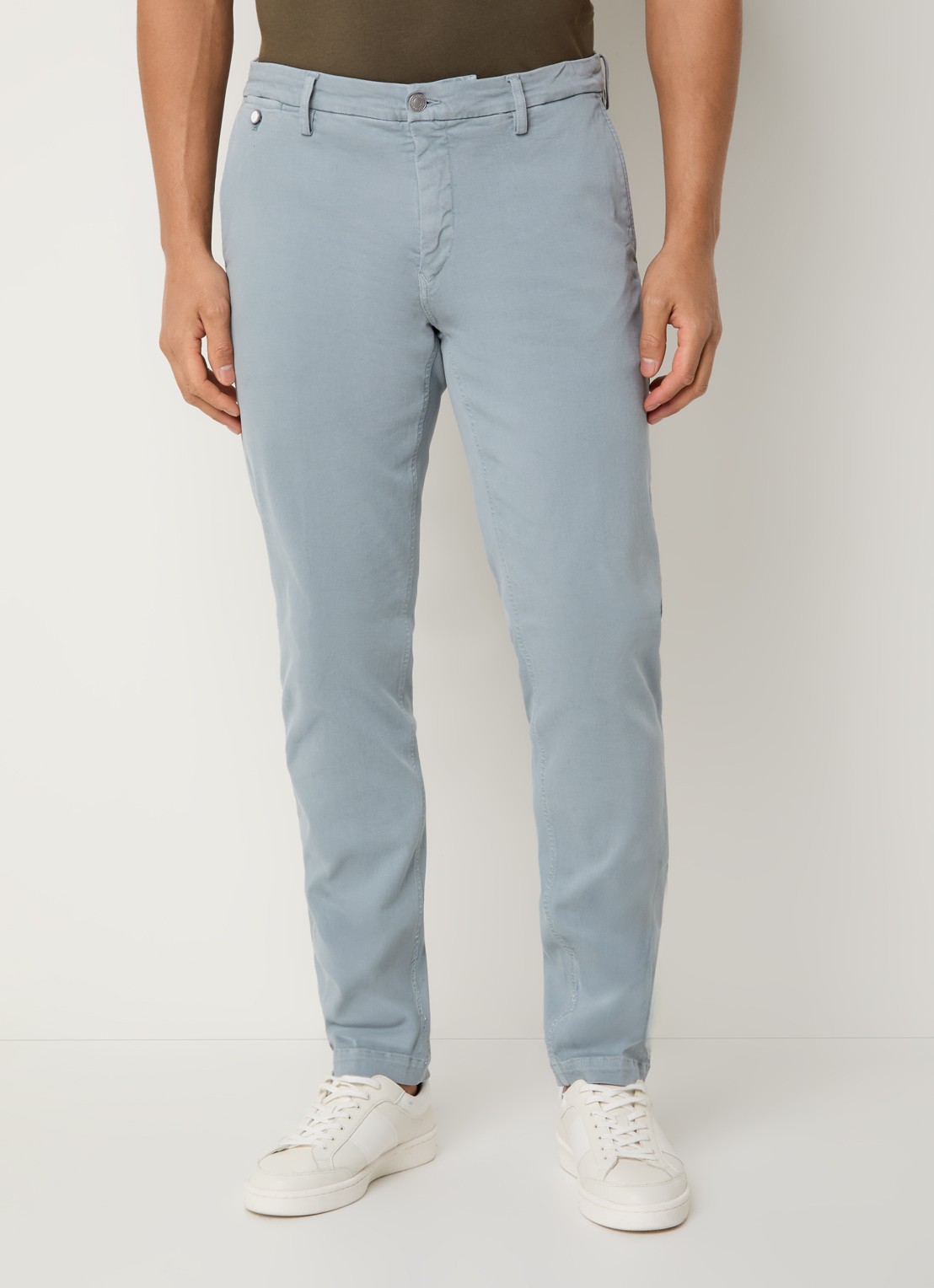 Replay Benni slim fit broek met steekzakken - detail 2 lichtblauw