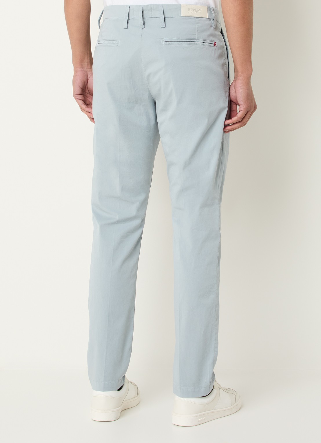Replay Benni slim fit chino met steekzakken - achterkant 3 lichtblauw