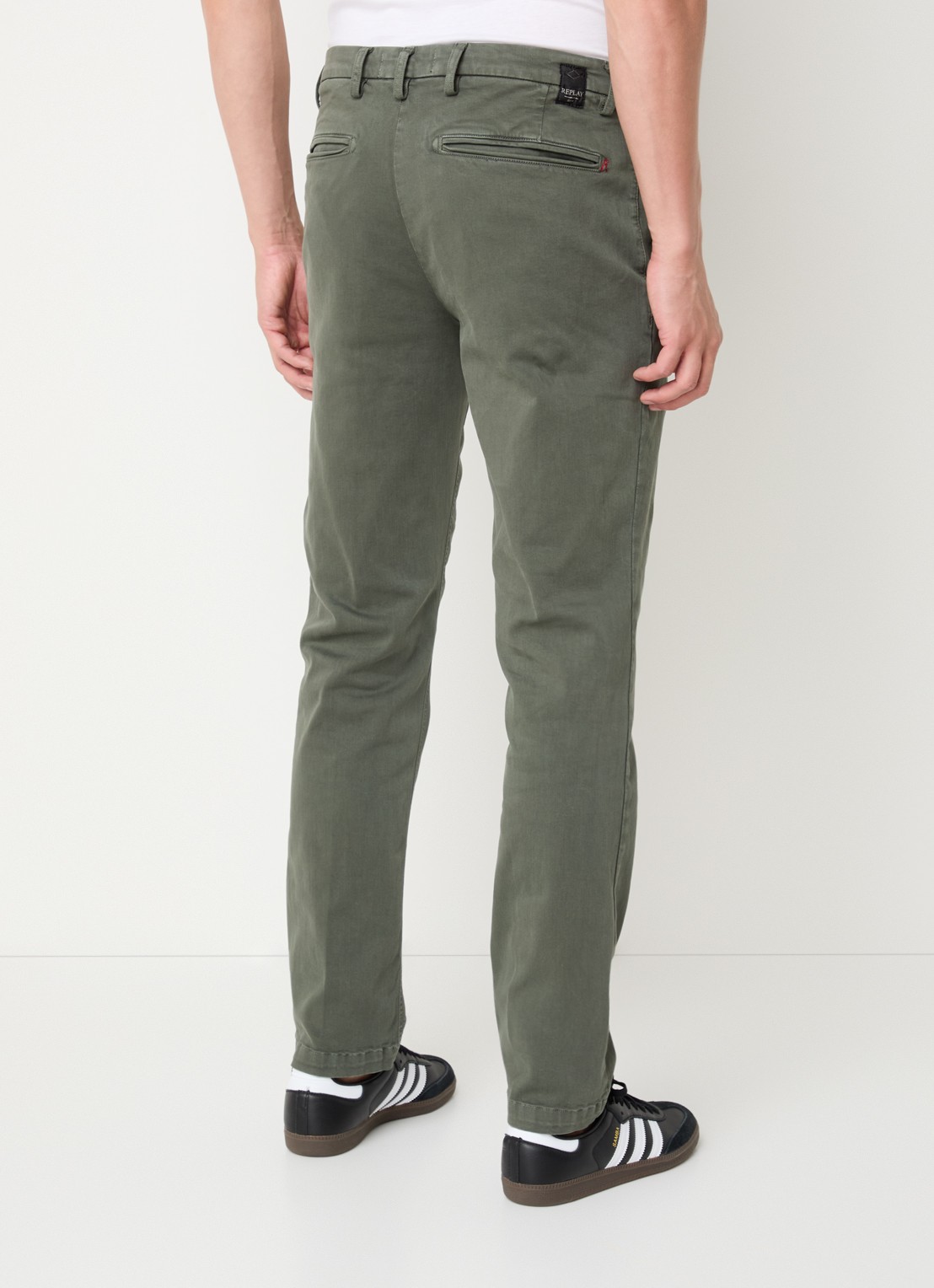 Replay Benni straight fit chino met steekzakken - achterkant olijfgroen