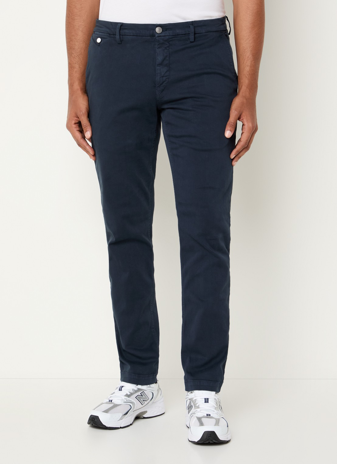 Replay Benni straight fit chino met steekzakken - detail 2 donkerblauw