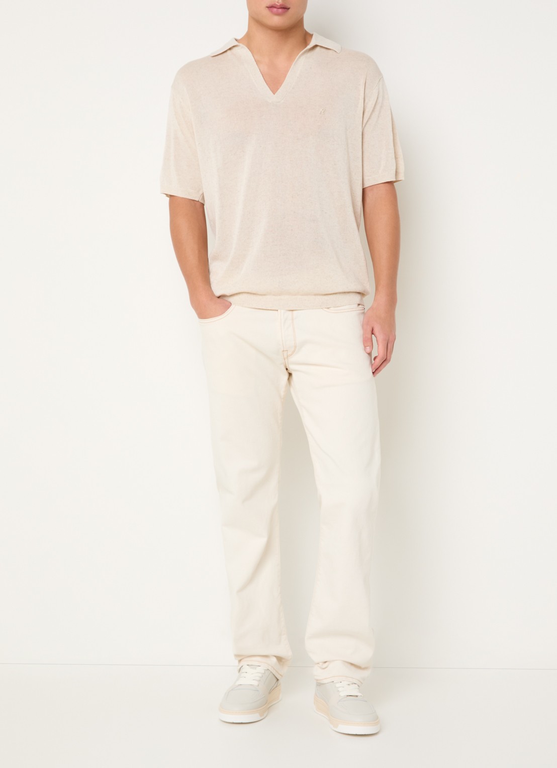 Replay Deryck straight leg jeans met steekzakken - voorkant 3 gebroken wit