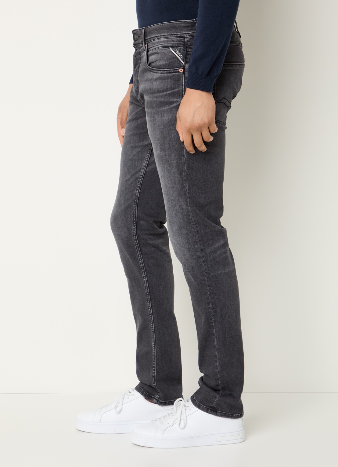 Replay Grover slim fit jeans met gekleurde wassing - detail 2 donkergrijs