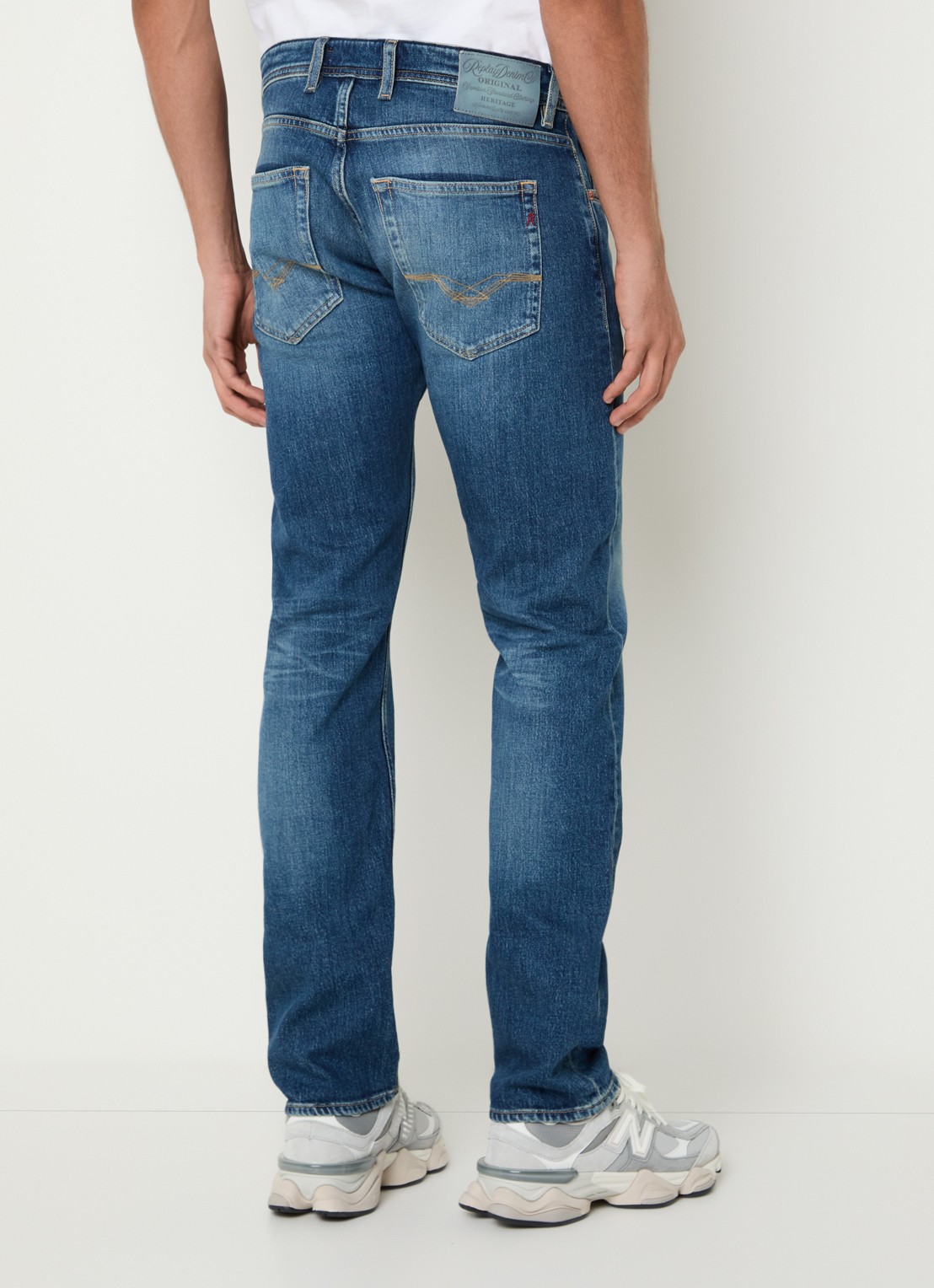 Replay Grover slim fit jeans met medium wassing - achterkant 3 indigo
