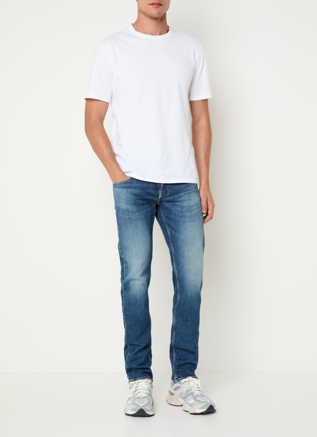 Replay Grover slim fit jeans met medium wassing - voorkant 2 indigo