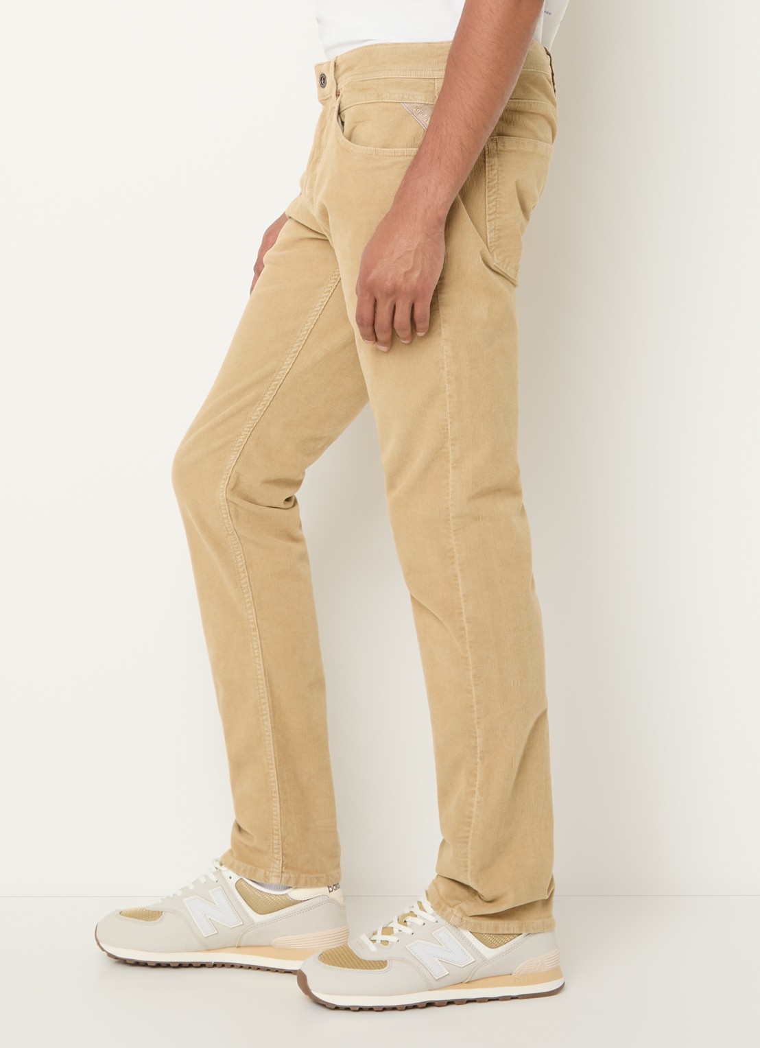Replay Straight fit broek van corduroy met steekzakken - detail 2 beige