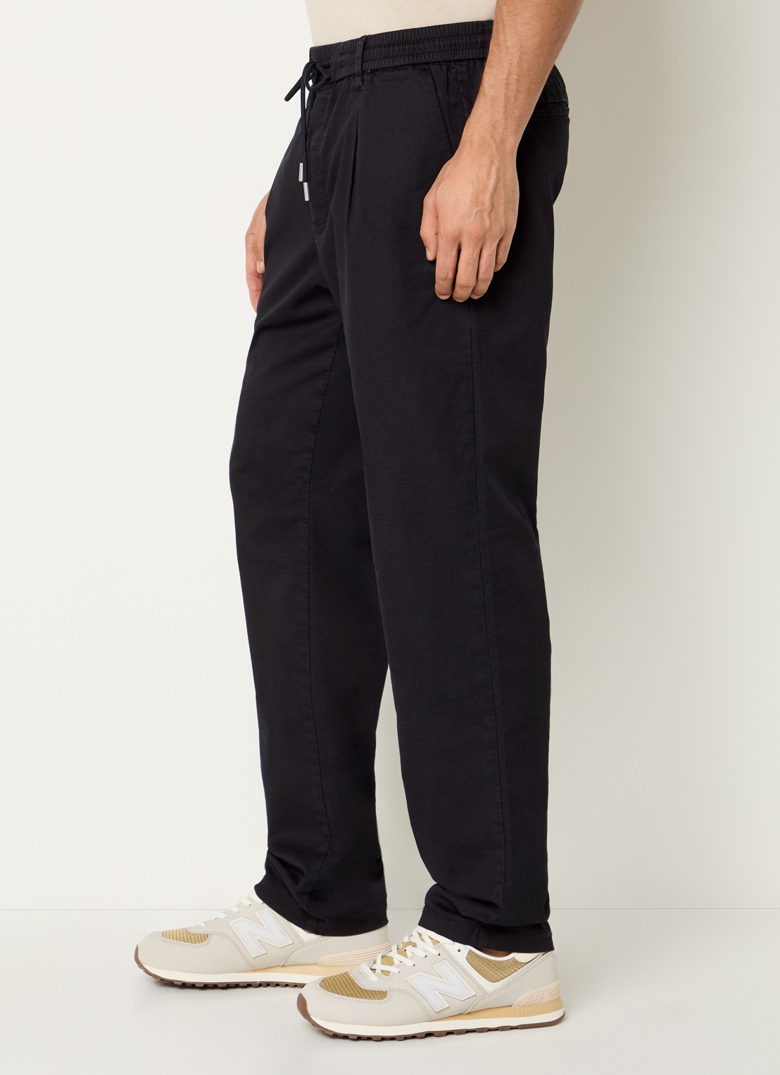 Replay Tapered fit chino met trekkoord en steekzakken - detail 4 donkerblauw