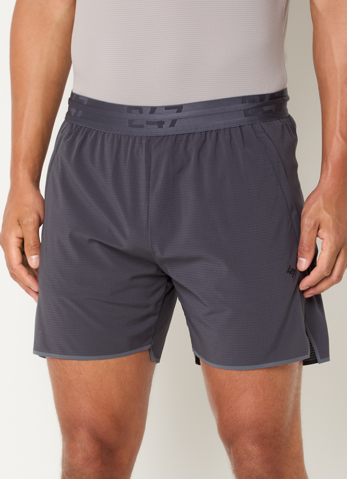 Represent 247 Aero loose fit korte broek met steekzakken - detail antraciet
