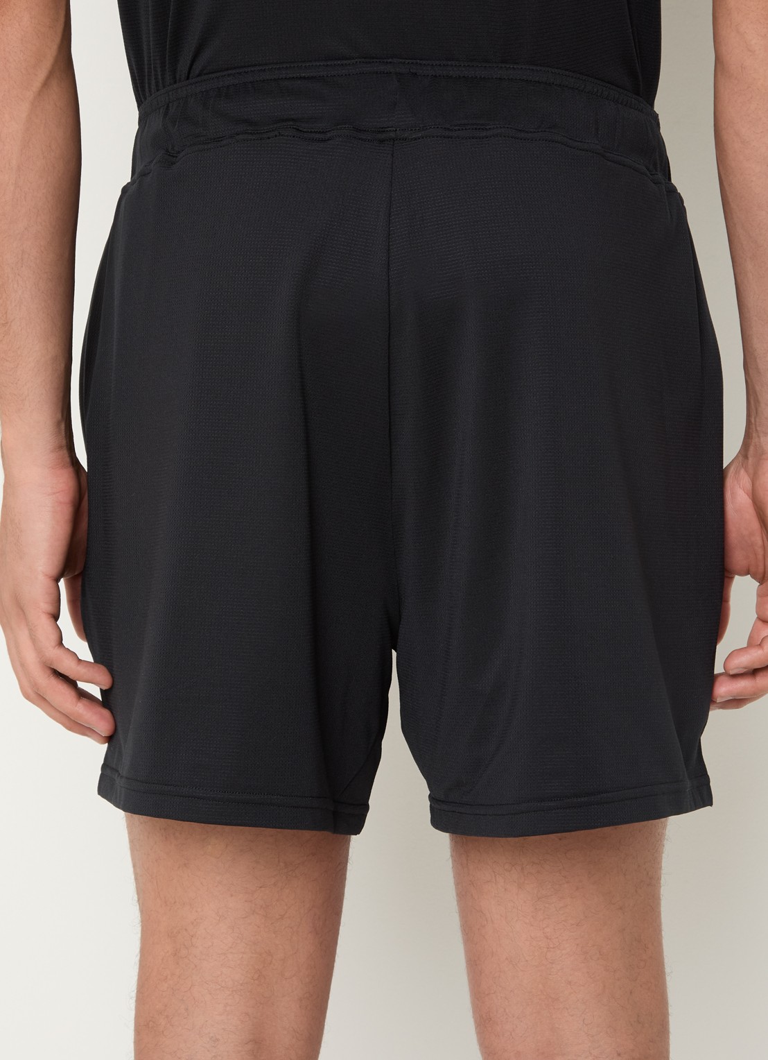 Represent 247 DNA loose fit korte broek met steekzakken - achterkant zwart