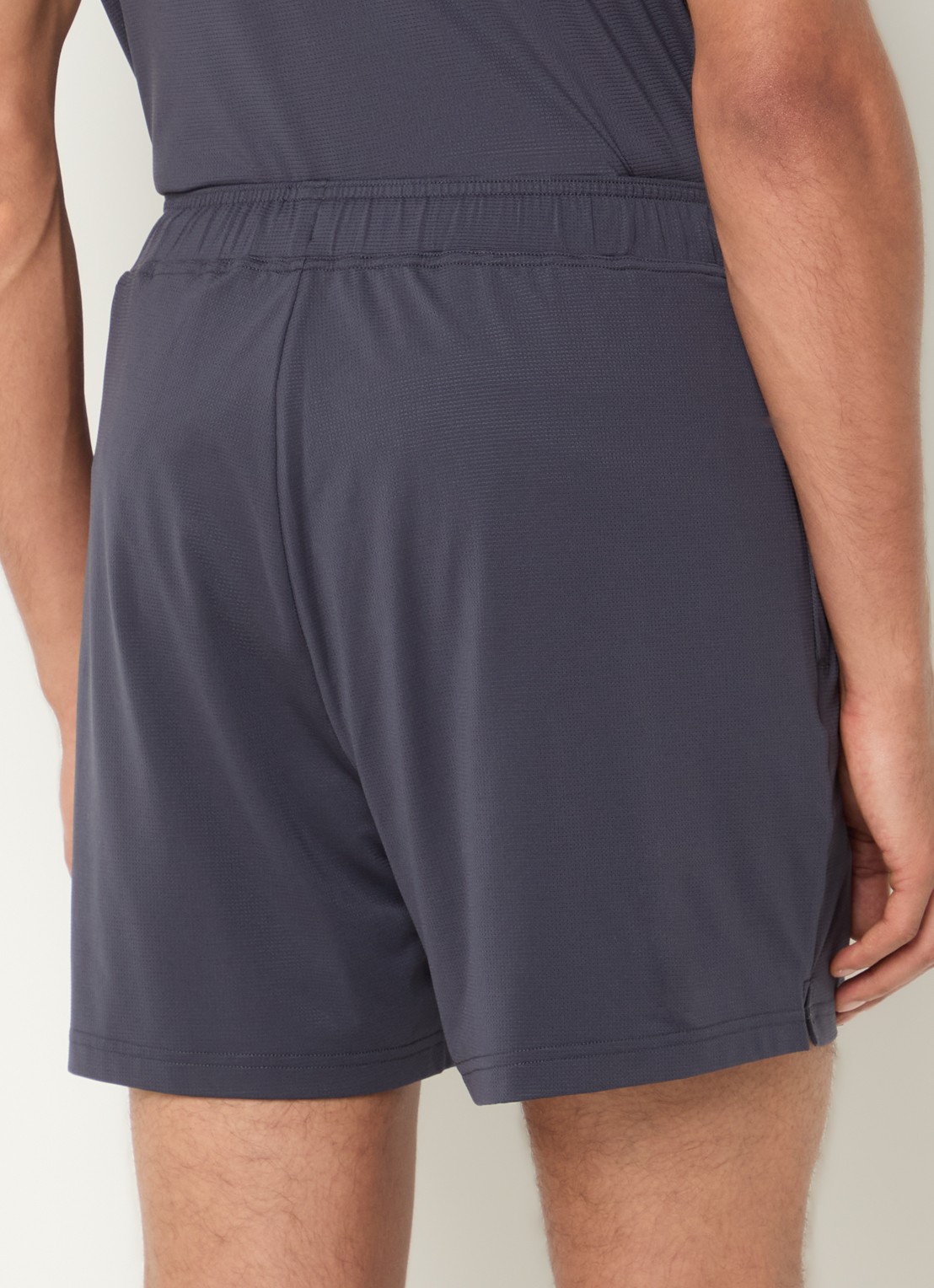 Represent 247 DNA loose fit korte broek met steekzakken - achterkant 4 antraciet