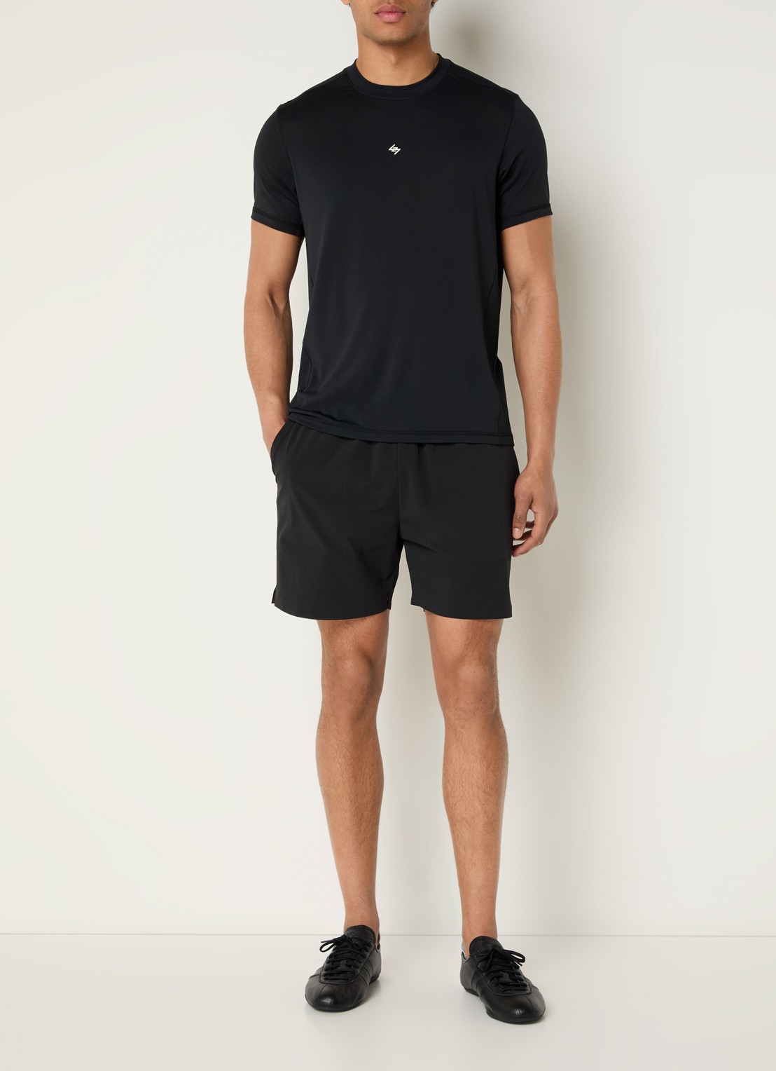Represent 247 Fused loose fit korte broek met print en steekzakken - voorkant 2 zwart