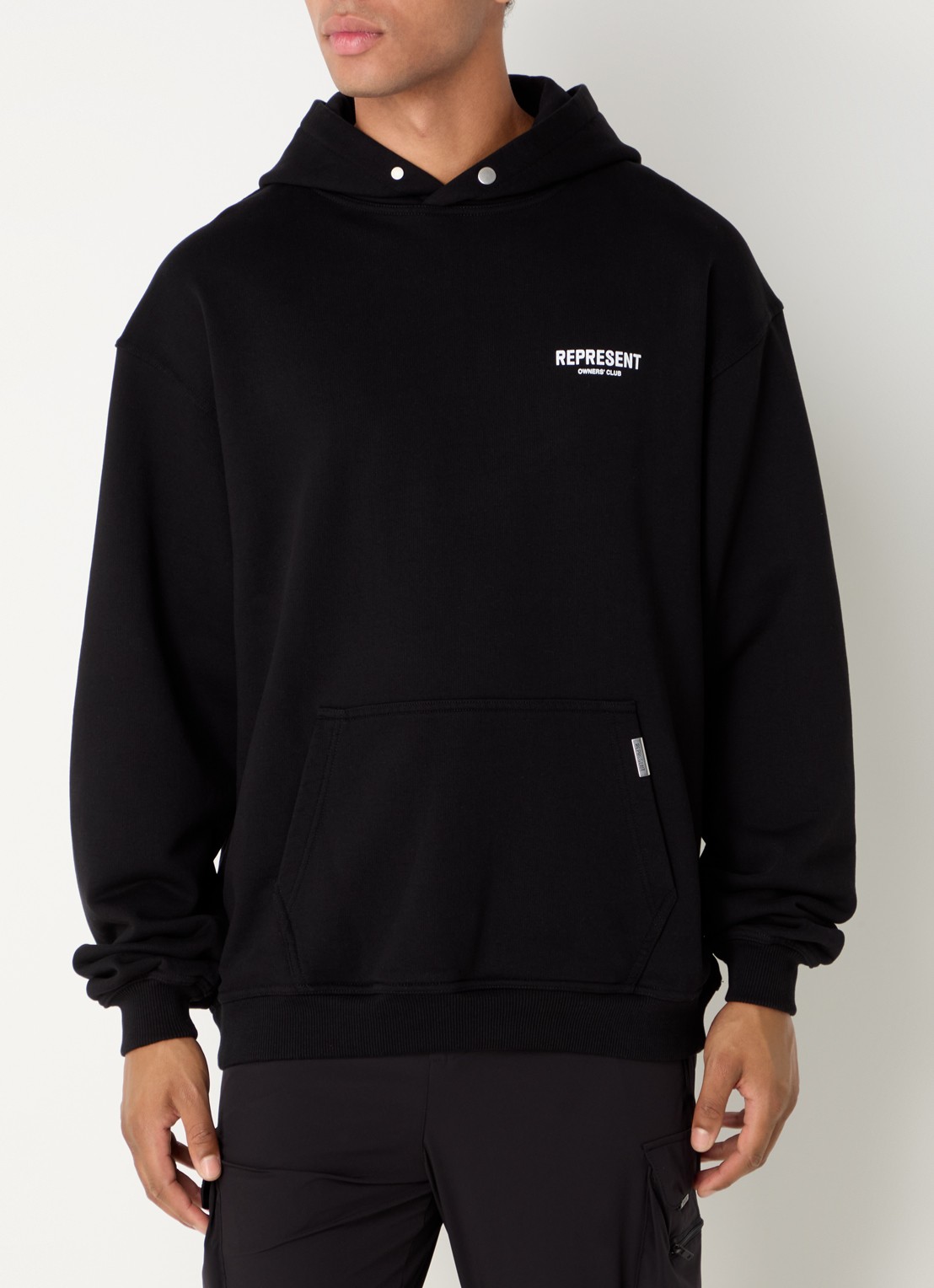 Represent Owners Club hoodie met logo- en backprint - achterkant 3 zwart