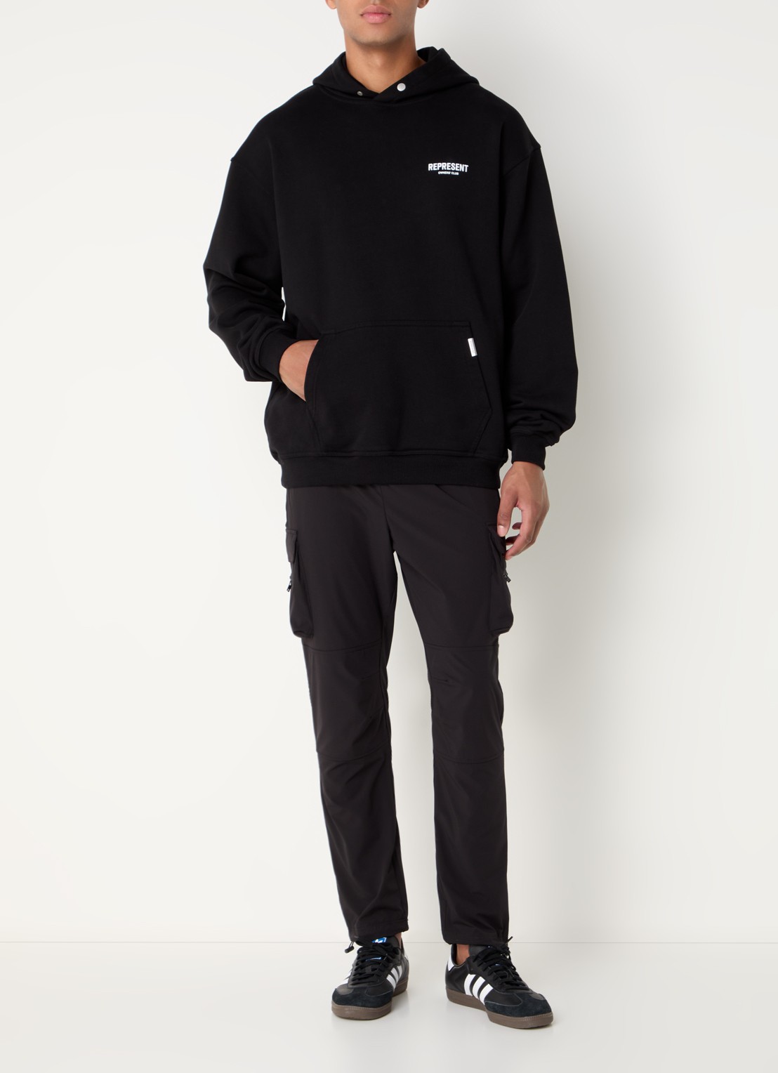Represent Owners Club hoodie met logo- en backprint - voorkant 5 zwart