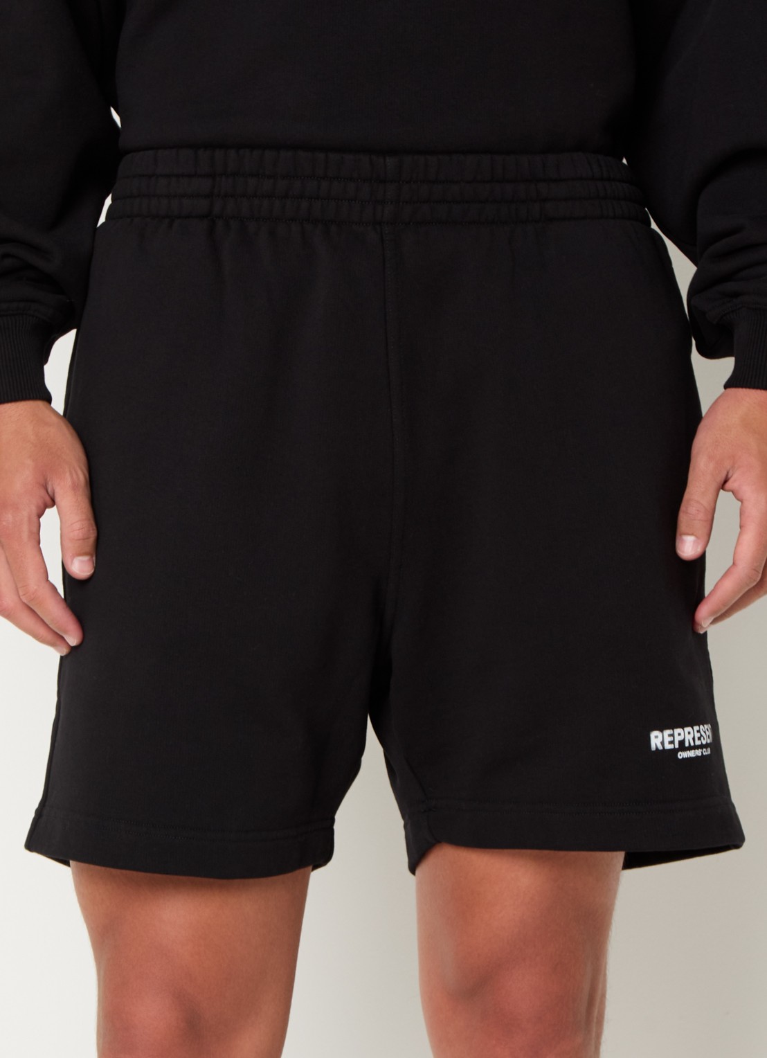 Represent Owners Club loose fit korte joggingbroek met logoprint - detail 3 zwart