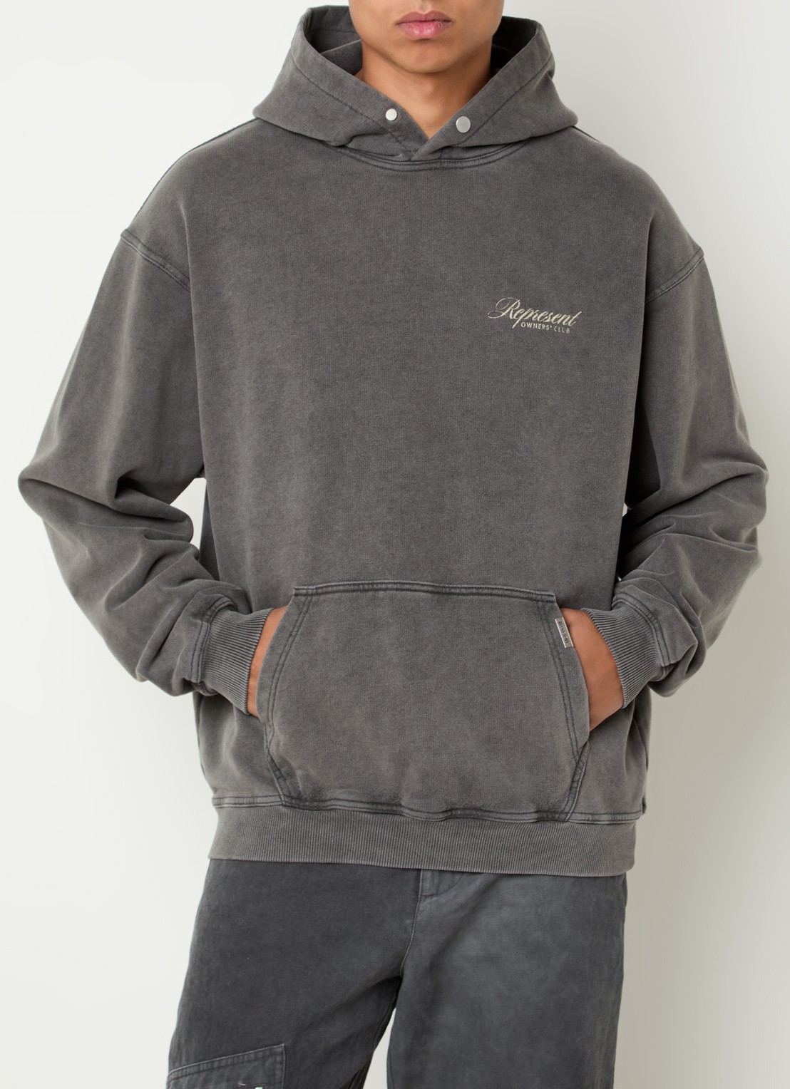 Represent Owners Club Script hoodie met logo- en backprint - detail 4 donkergrijs