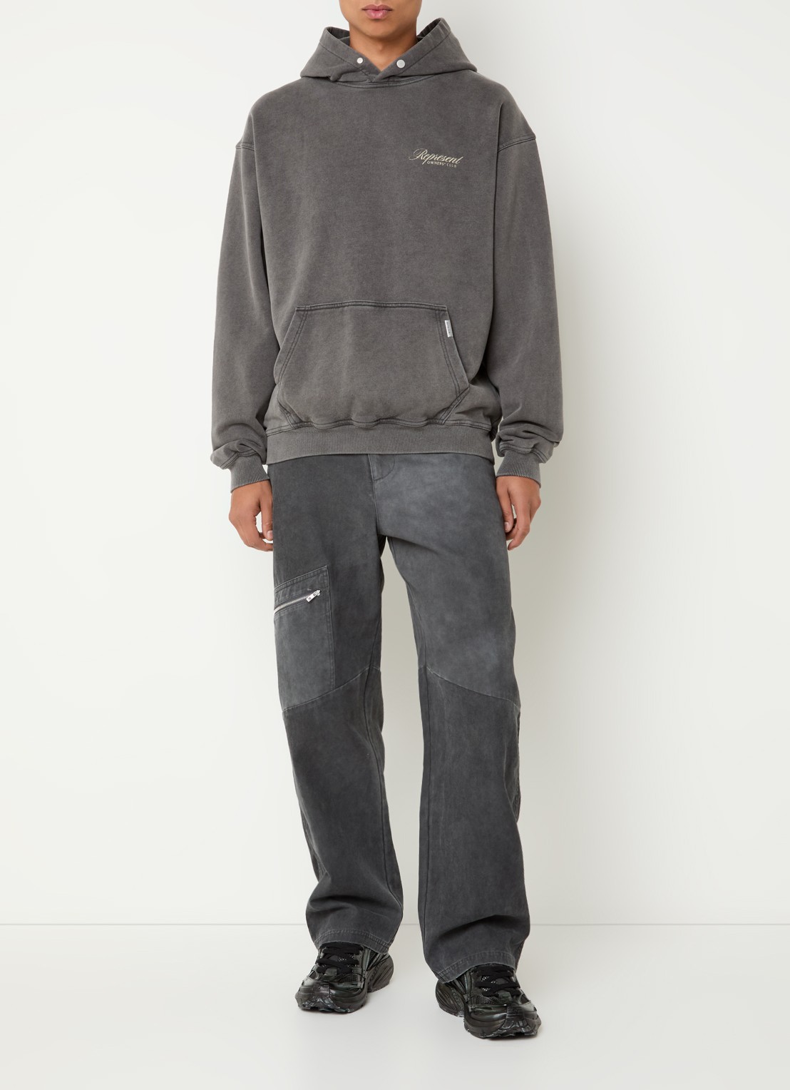 Represent Owners Club Script hoodie met logo- en backprint - voorkant 2 donkergrijs