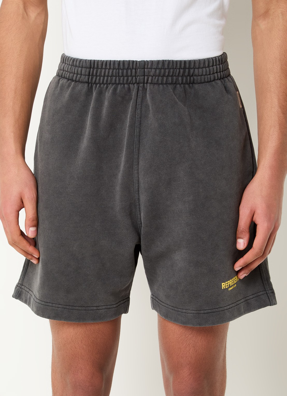 Represent Owners Club straight fit korte joggingbroek met logo - detail 4 antraciet