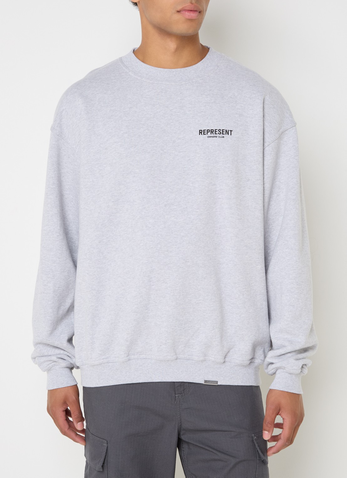 Represent Owners Club sweater met logo- en backprint - achterkant 2 grijsmele