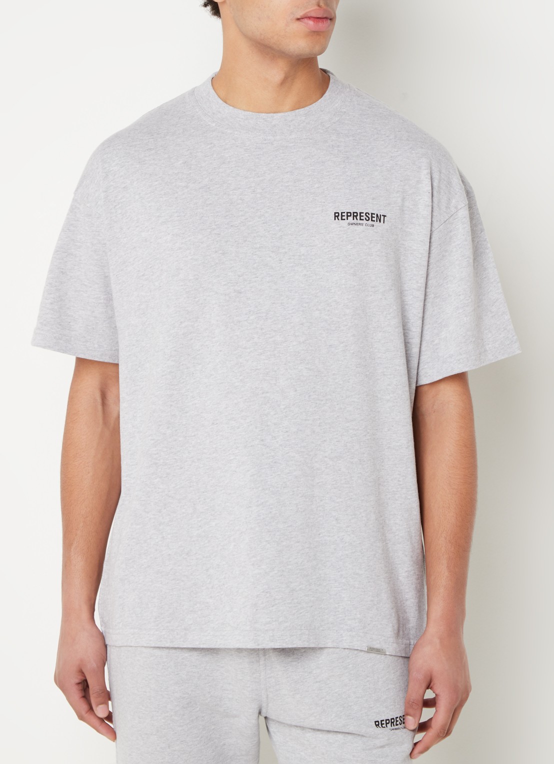 Represent Owners Club T-shirt met logo- en backprint - achterkant grijsmele