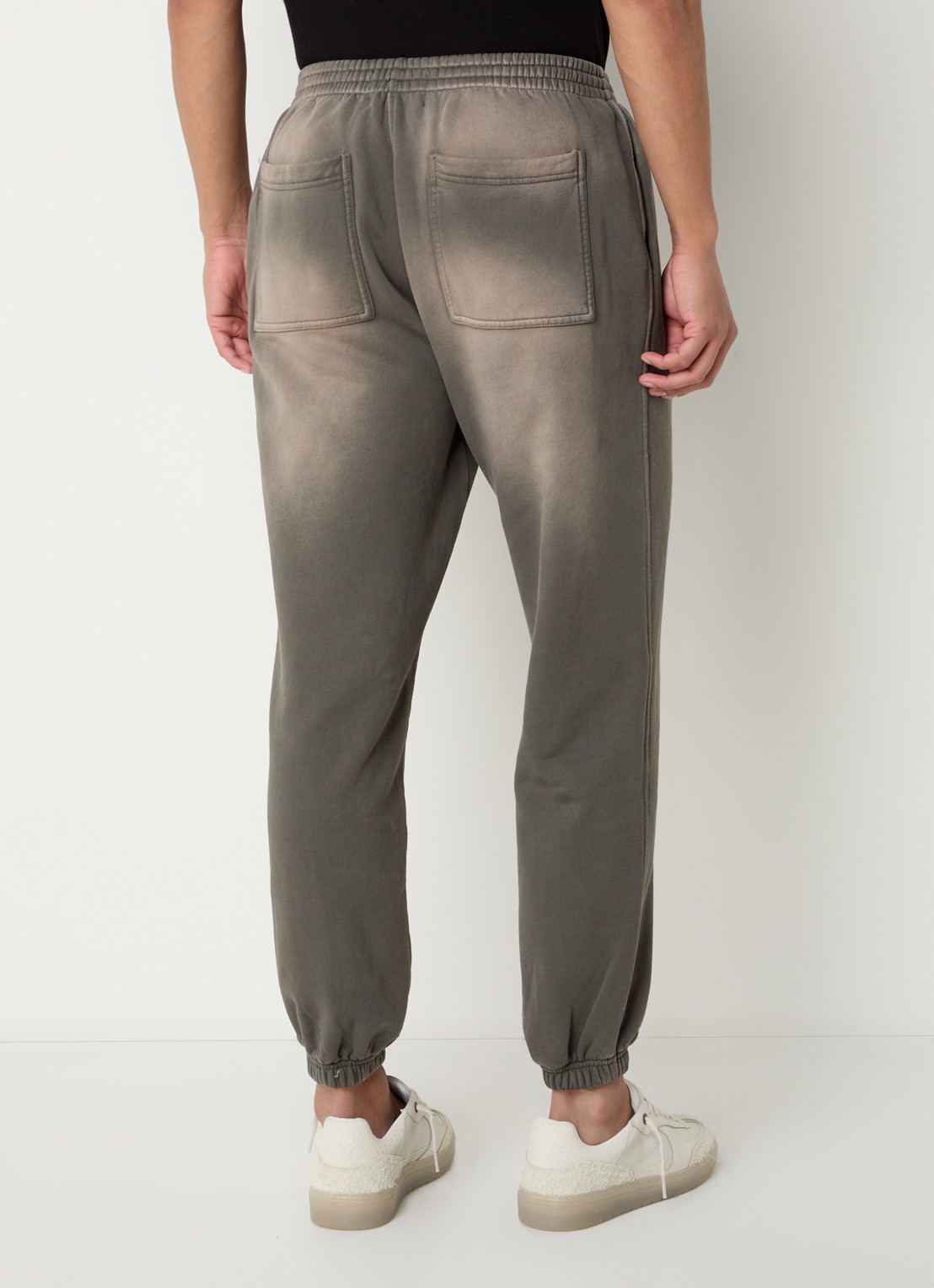 Represent Patron Of The Club tapered fit joggingbroek met verwassen afwerking en steekzakken - achterkant 3 olijfgroen