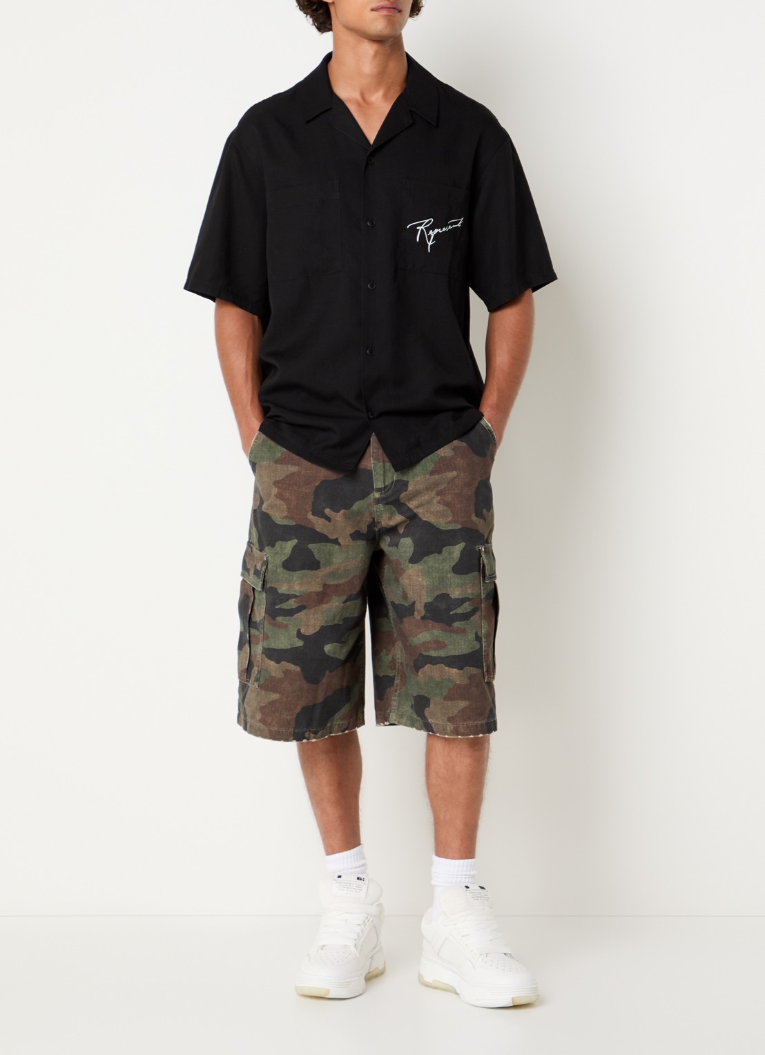 Represent Straight fit korte broek met camouflageprint - voorkant 4 bruin