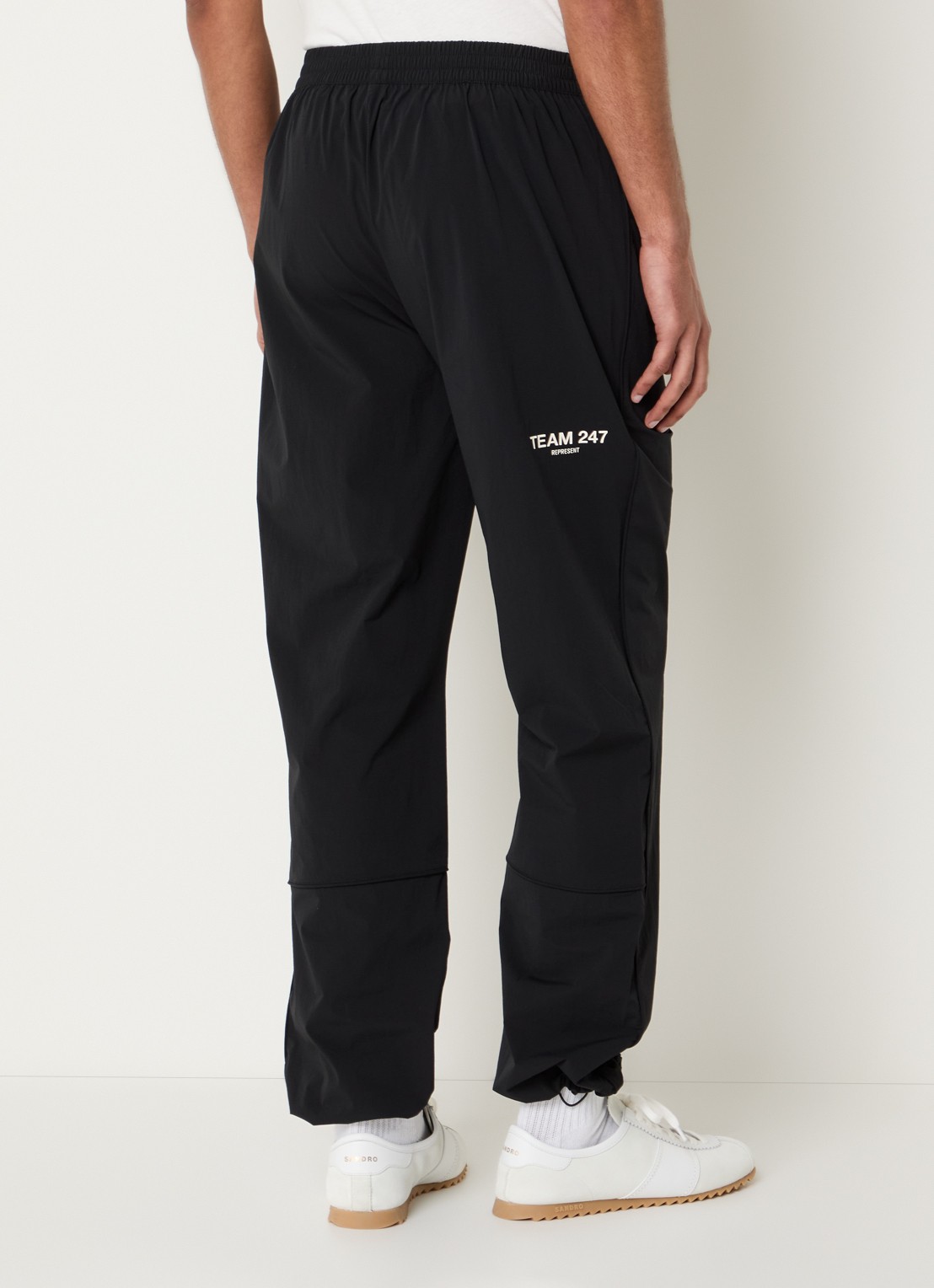 Represent Team 24/7  tapered fit trackpants met ritszakken - achterkant 5 zwart