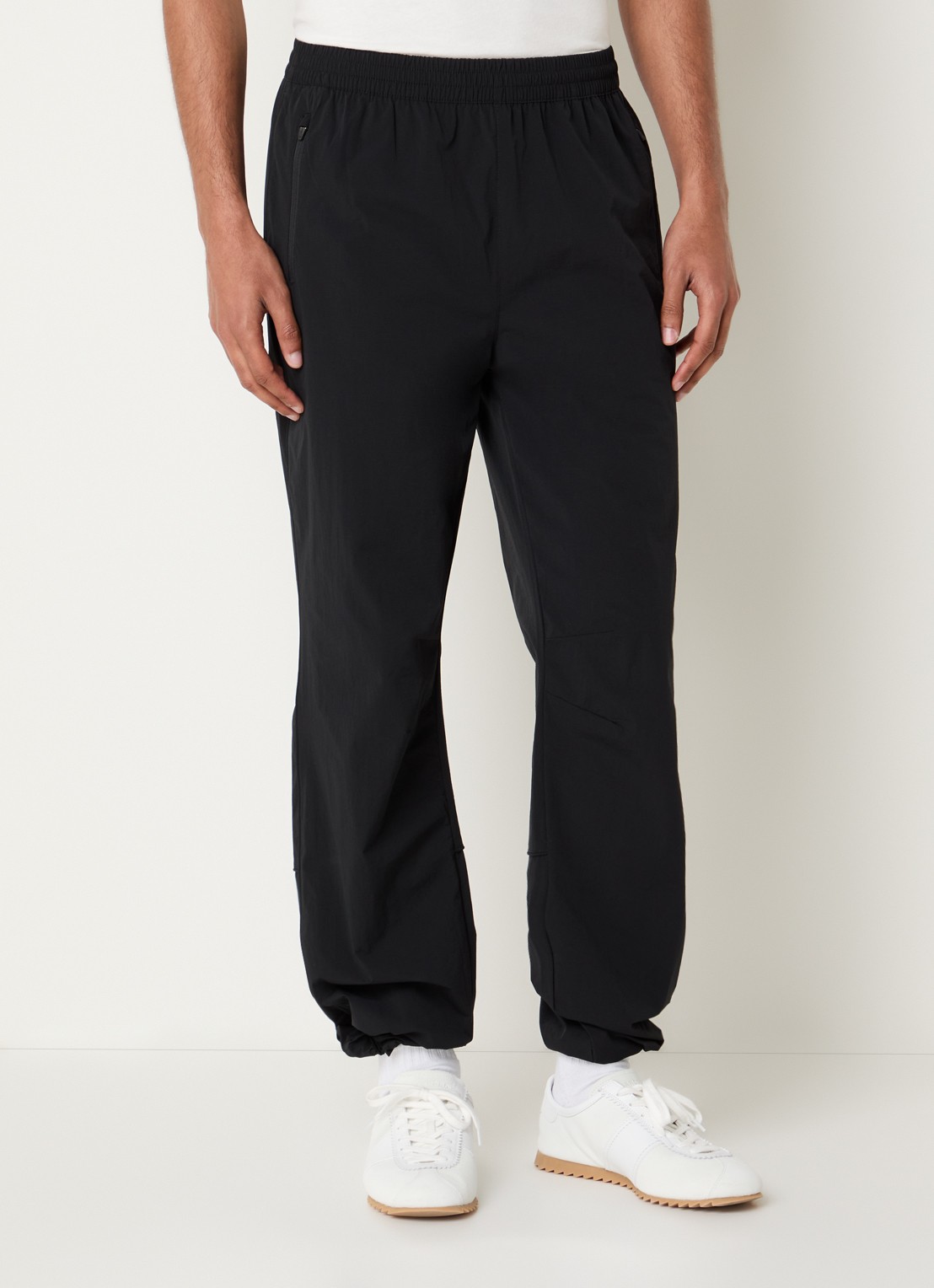 Represent Team 24/7  tapered fit trackpants met ritszakken - detail 3 zwart