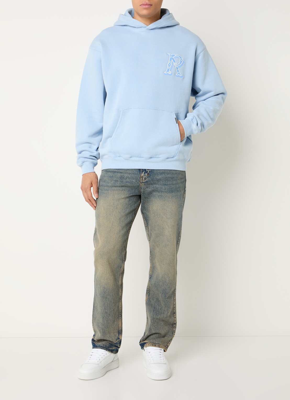 Represent Western Initial hoodie met logoborduring - voorkant 3 lichtblauw