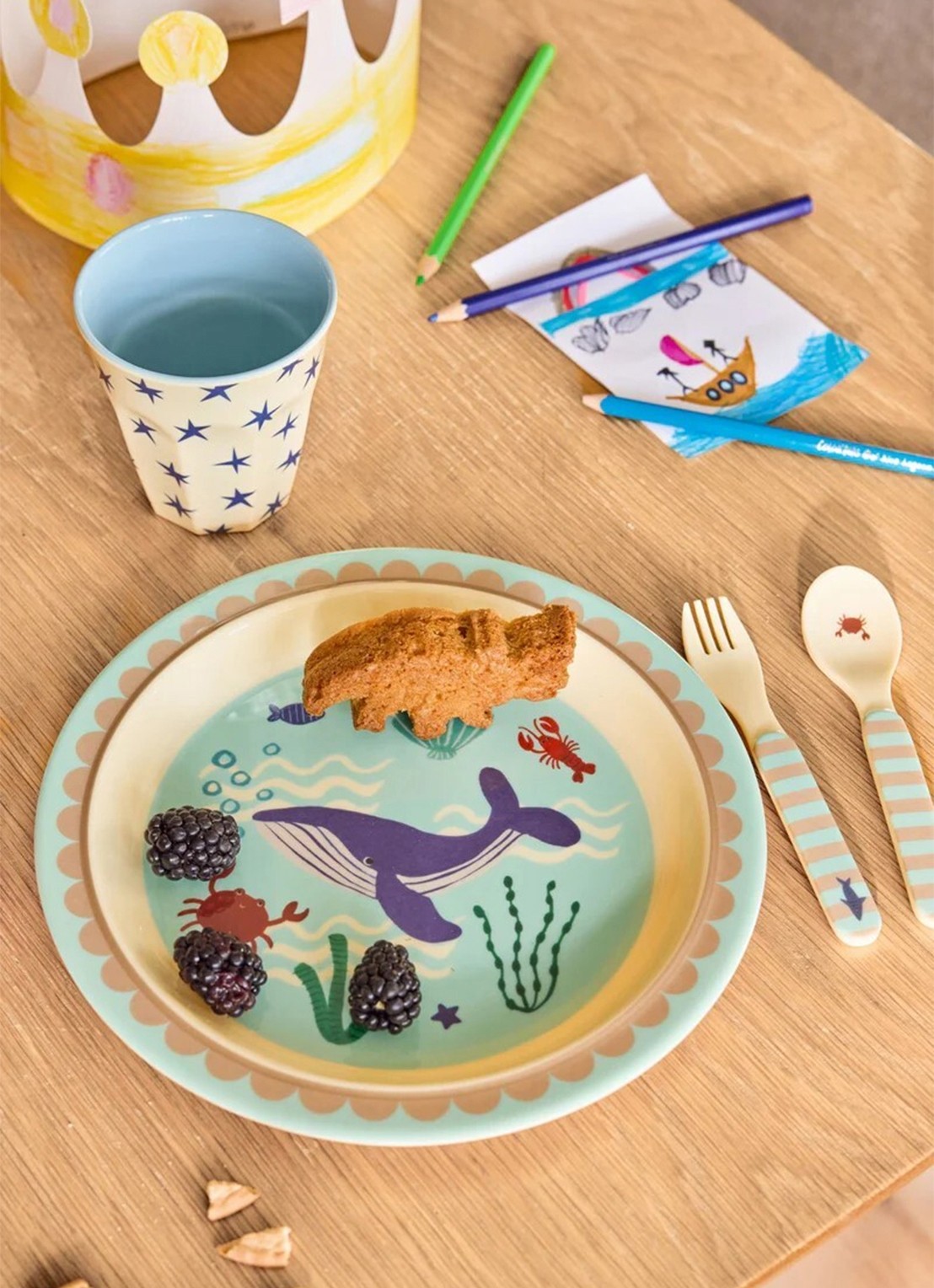 Rice Kinderbord 22 cm  - voorkant 2 lichtblauw