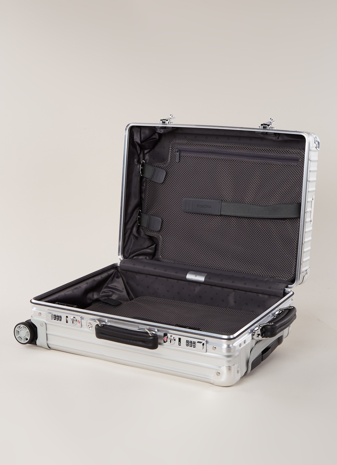 Rimowa Classic Cabin S spinner 55 cm - detail 3 zilver