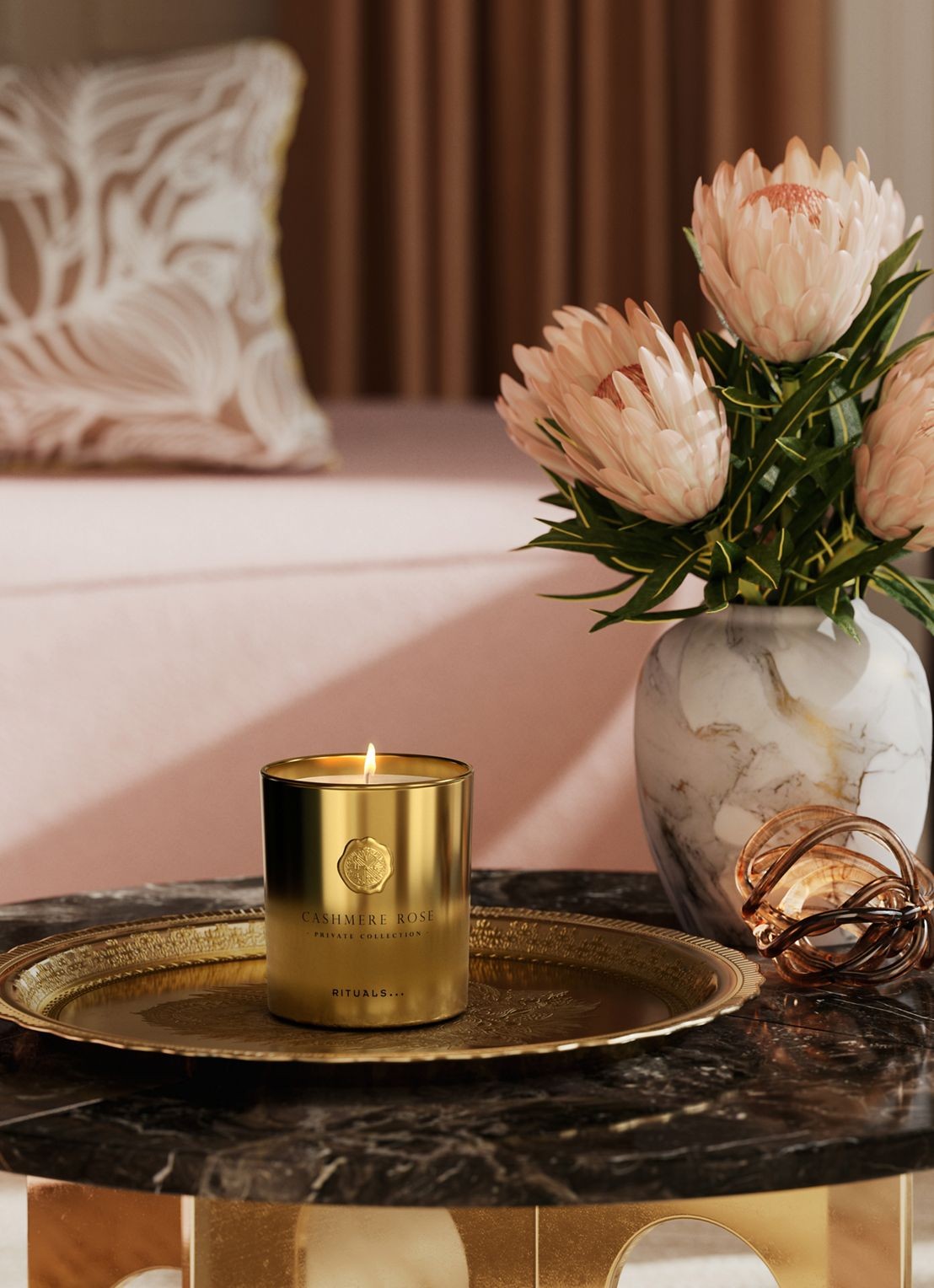 Rituals Cashmere Rose Scented Candle - geurkaars 360 gram - detail 3 undefined