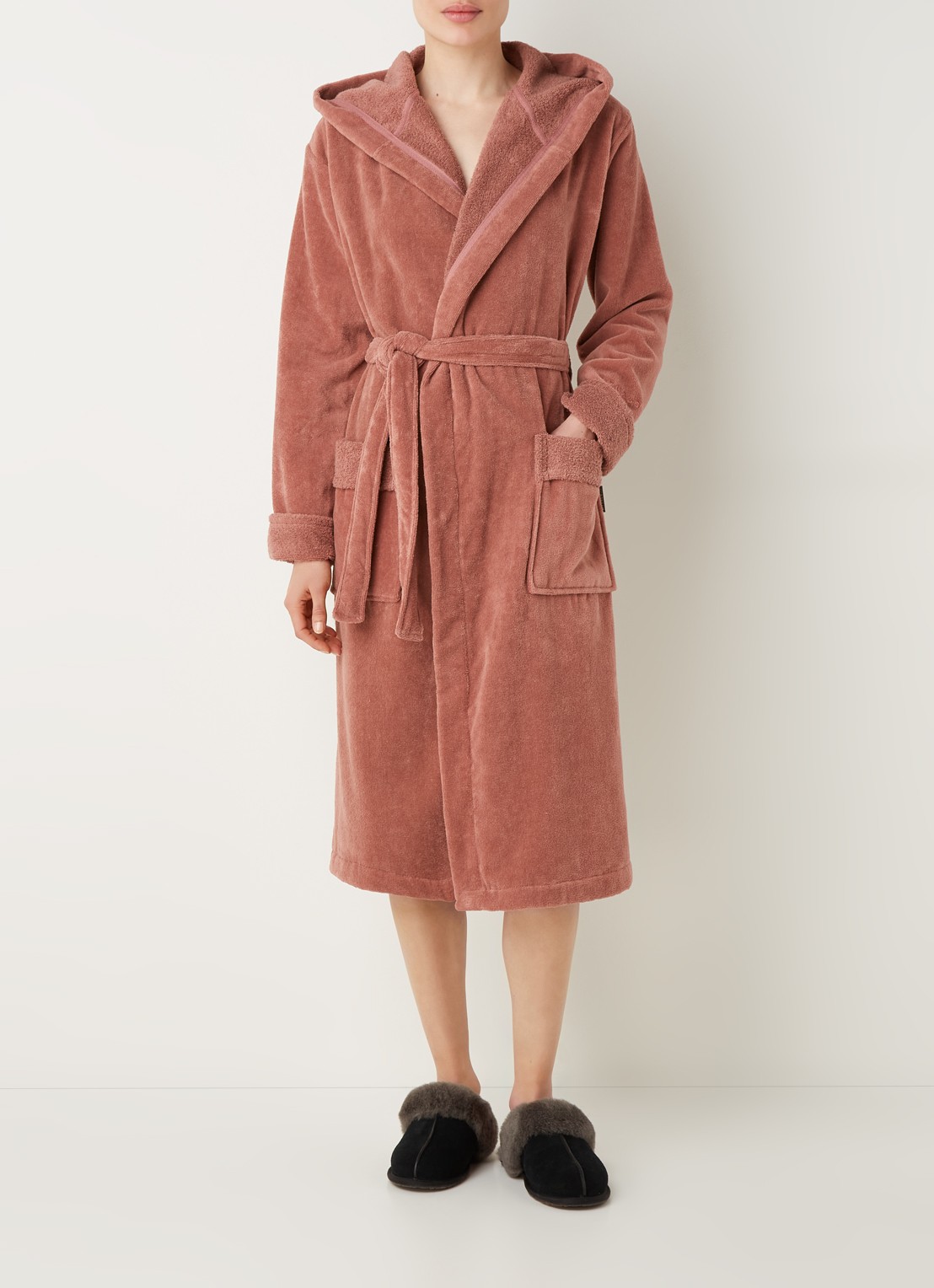 Rituals Super Smooth badjas van katoen - voorkant 3 donkerroze