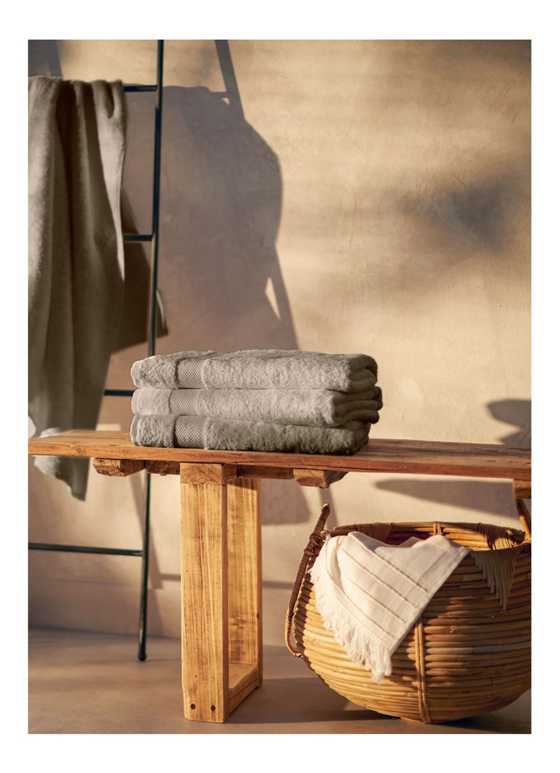 Rituals Super Smooth Cotton  badhanddoek - detail 4 zand