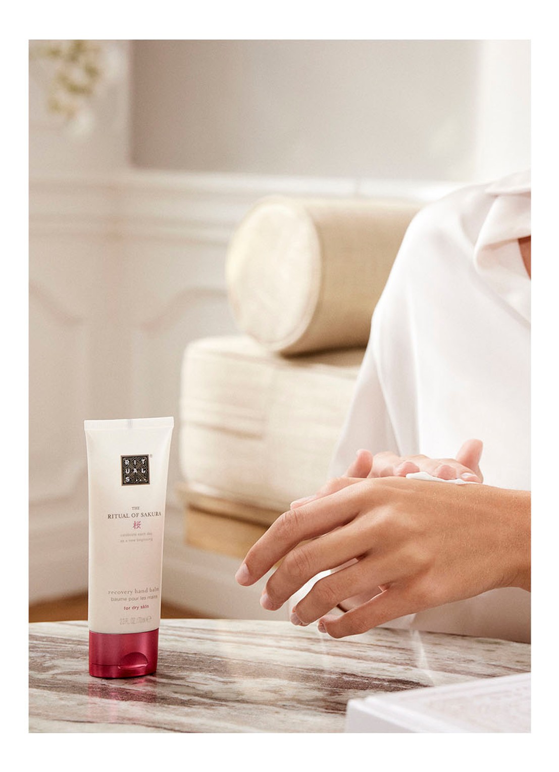 Rituals The Ritual of Sakura Recovery Hand Balm - handcrème - detail 3 undefined