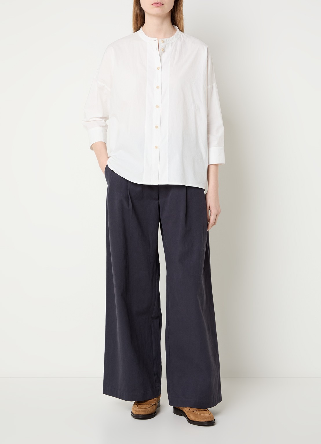 River Woods Blouse met plooidetail - voorkant 4 wit