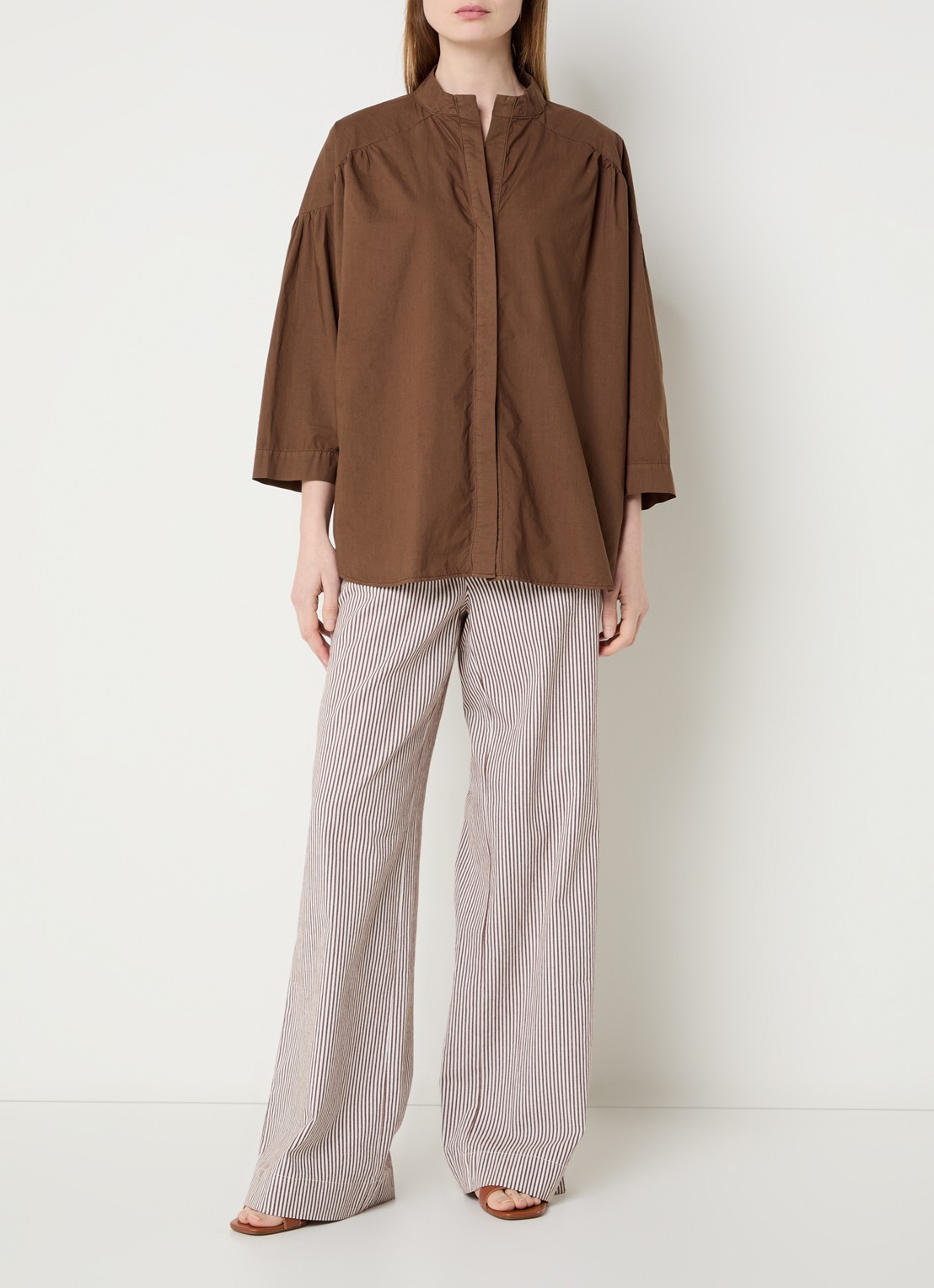 River Woods Blouse met ronde hals - voorkant 2 bruin